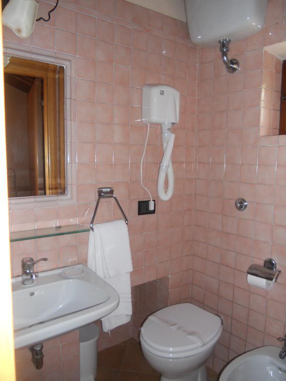 Villa Il Giardino Degli Ulivi Castelraimondo Zimmer foto