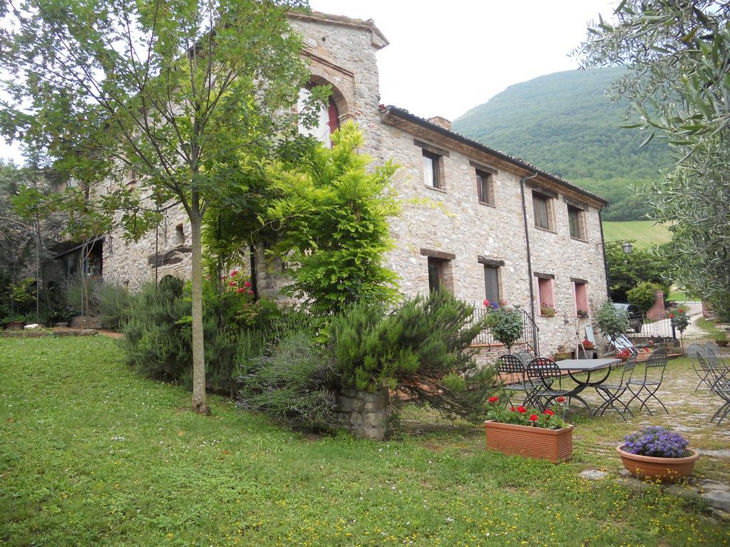 Villa Il Giardino Degli Ulivi Castelraimondo Exterior foto